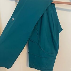 🍋 LuluLemon Aqua Leggings with Pockets